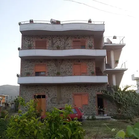 Apartament Velaj *