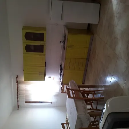 Velaj *
