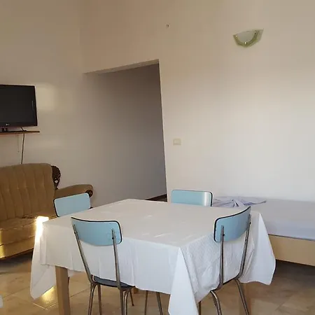 Apartament Velaj