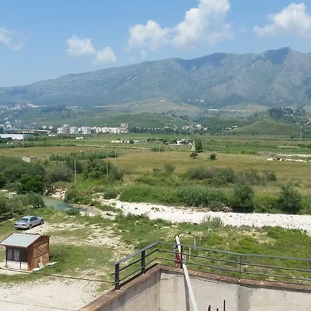 Velaj Apartament *